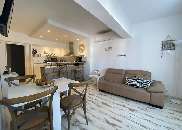 Appartement Le Mediterraneen A 300M De La Plage Et Au Centre Des Saintes Maries De La Mer Locamargue