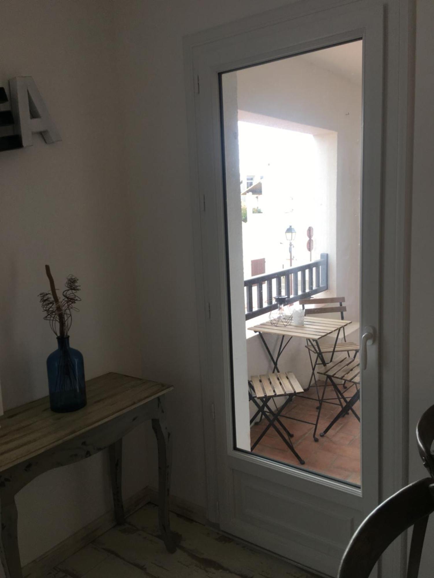 Le Mediterraneen A 300m De La Et Au Centre Des Maries De La Locamargue Apartment *